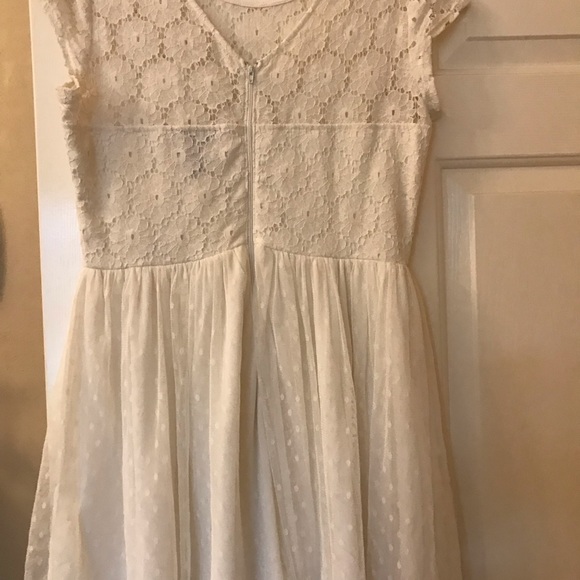 “Pompous girly “ lace white dress Easter dress👗 - Picture 2 of 5